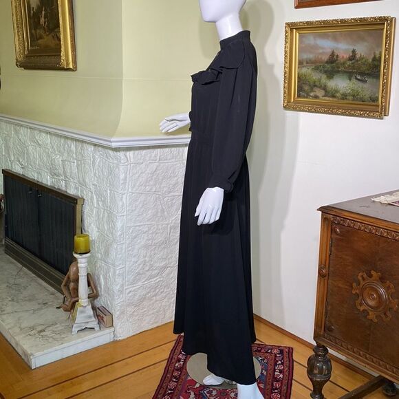 Retro Black Ruffle, Lace & Puffy Sleeves Maxi Dress - Picture 3 of 9